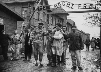 Сегодня весь мир скорбит о жертвах одного из самых жестоких фашистских