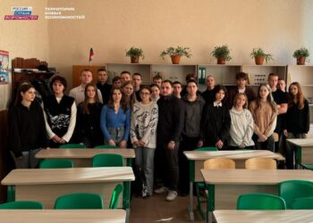 «Россия — страна возможностей» продолжает диалог со старшеклассниками Херсонской области
